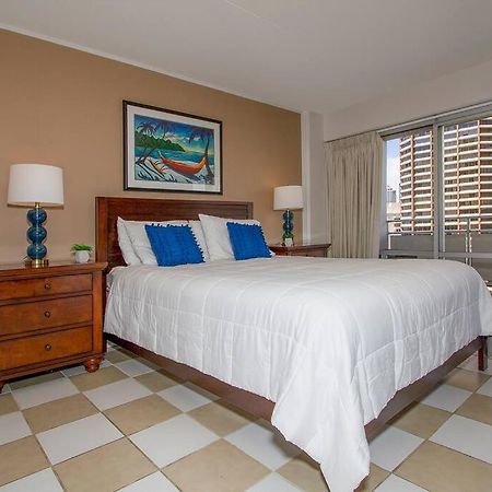 Resort Life At A Low Price- Ilikai Hotel Honolulu Esterno foto